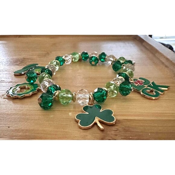 St Patricks Day Charm Bracelet Stretch Shamrocks Luck Leprechaun Hat Bee… - Picture 3 of 12